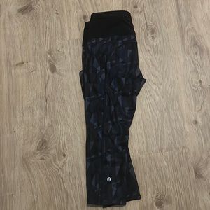 Size 4 Lululemon Running Crops